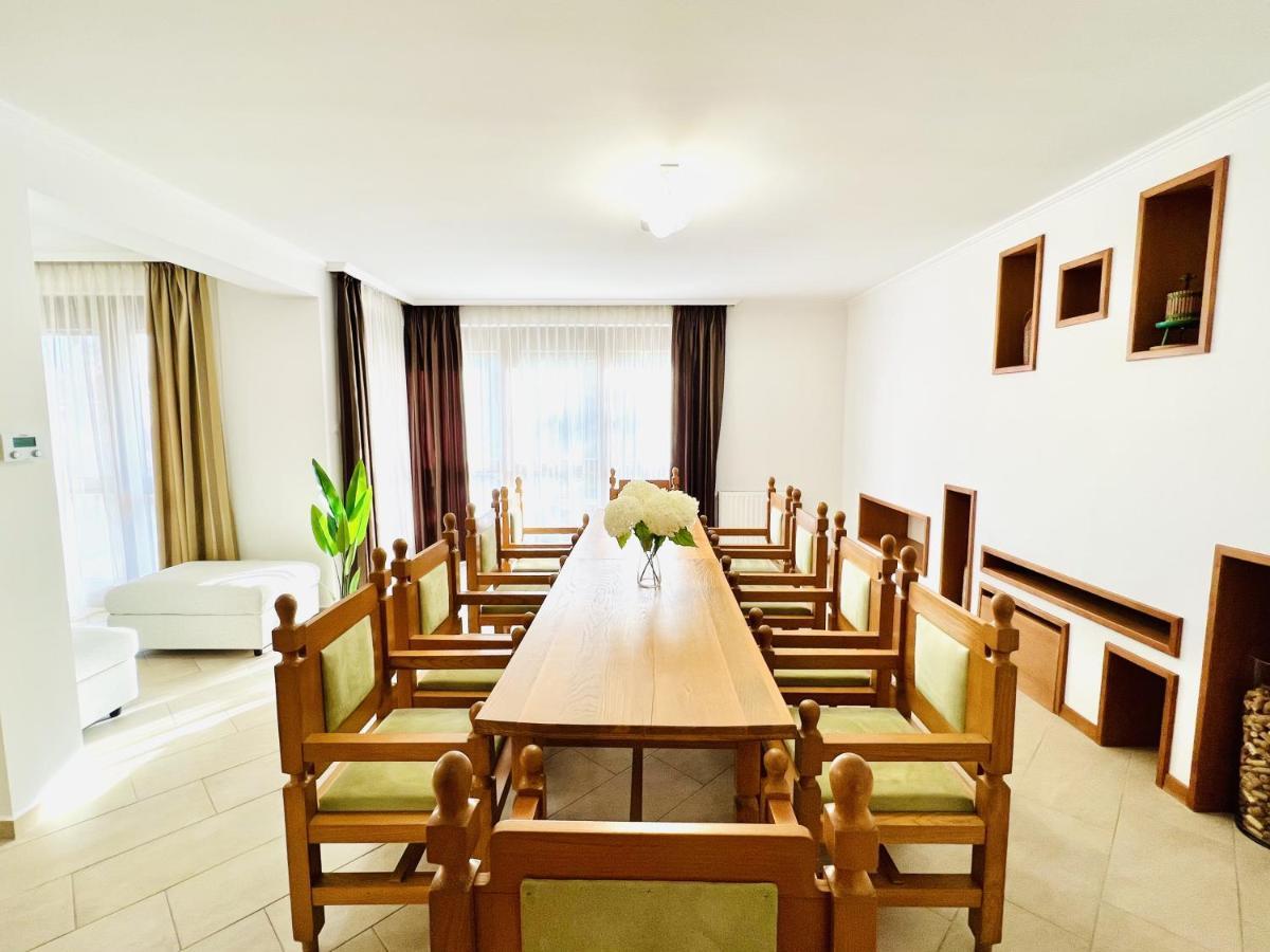 Villa Szofia Veszprem Apartments מראה חיצוני תמונה